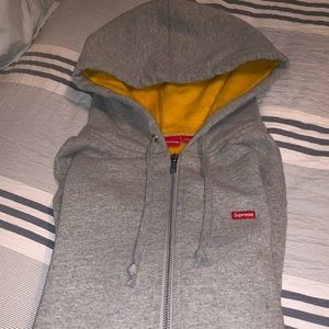 Unisex Supreme sweatshirt-size small